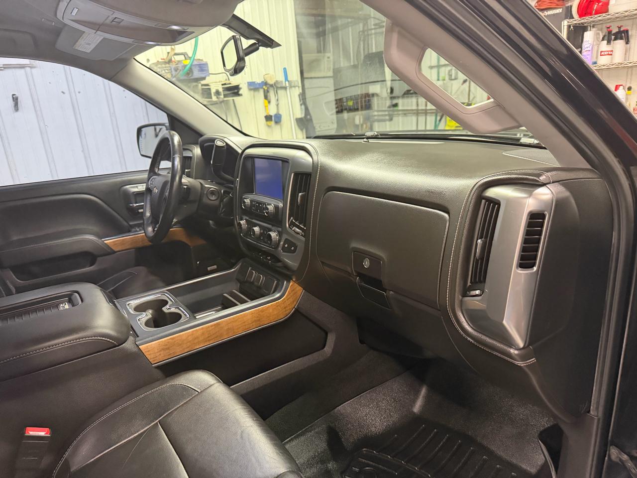 Chevrolet Silverado 1500 4WD Crew Cab 147" LTZ 2017