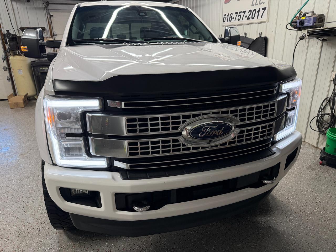 Ford F-250 SD Platinum Crew Cab 4WD 2018