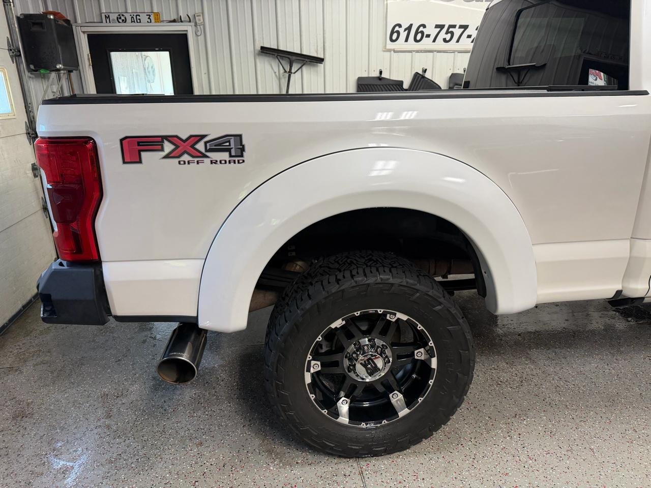 Ford F-250 SD Platinum Crew Cab 4WD 2018