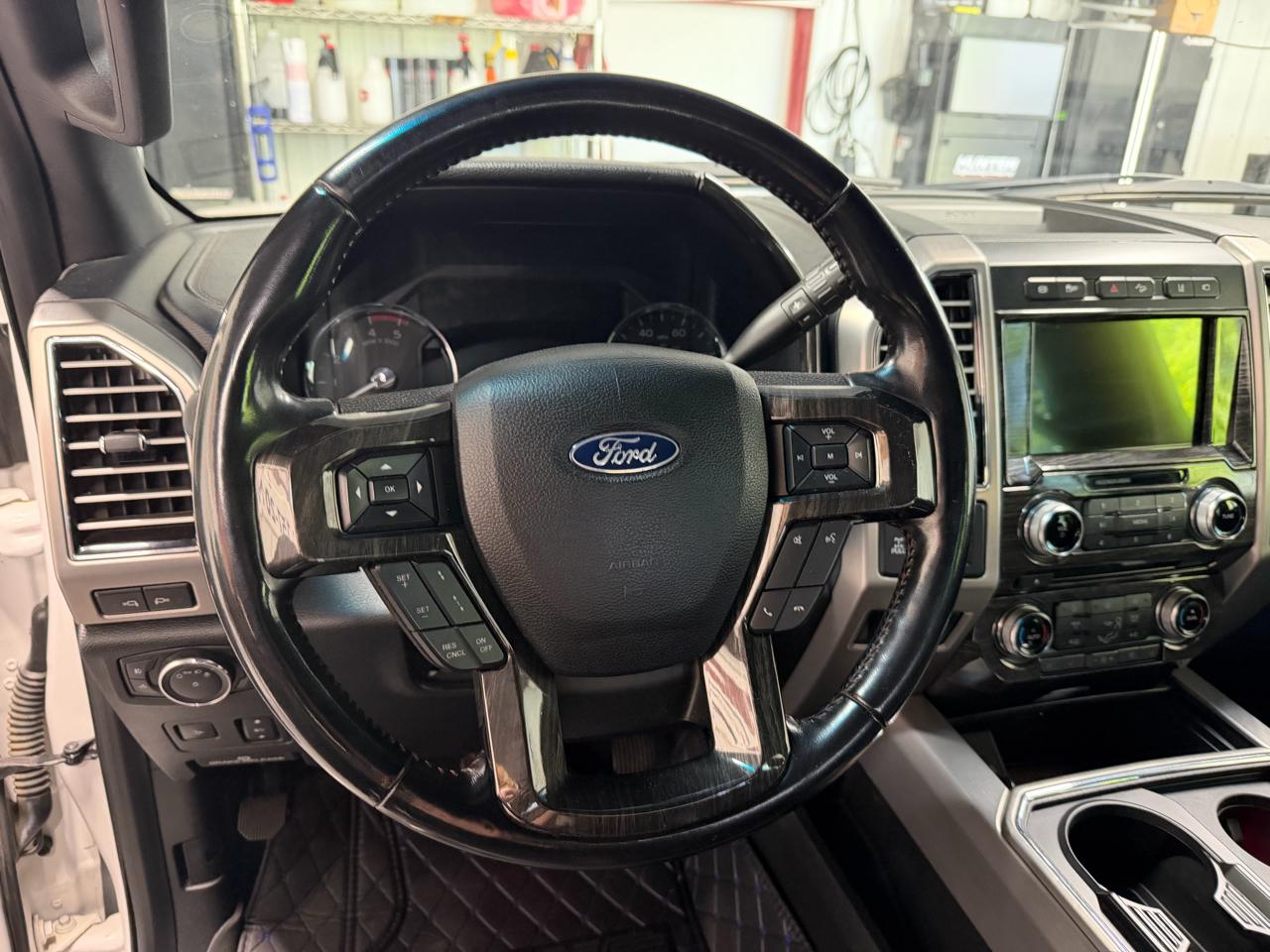 Ford F-250 SD Platinum Crew Cab 4WD 2018