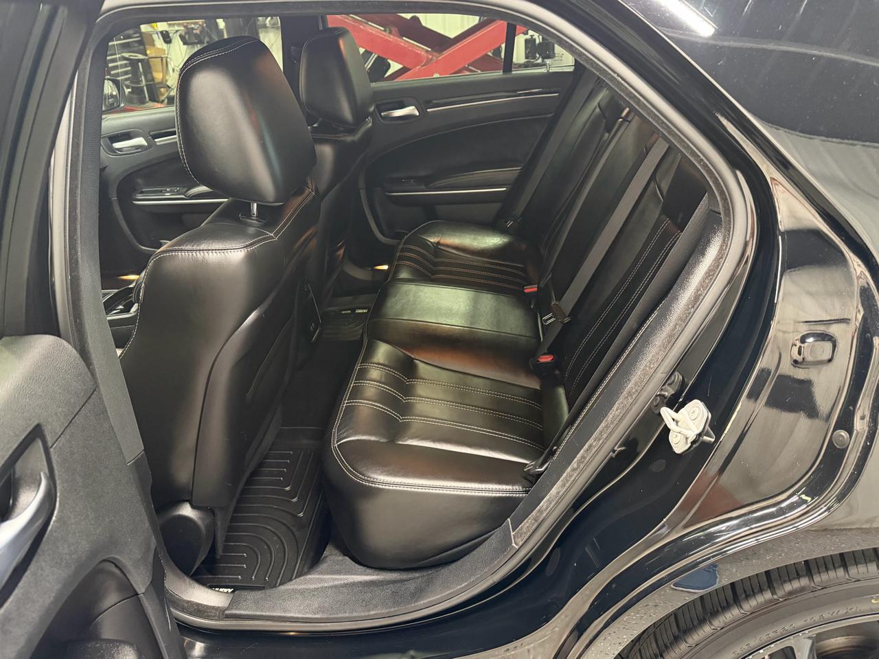 Chrysler 300 S V6 RWD 2021