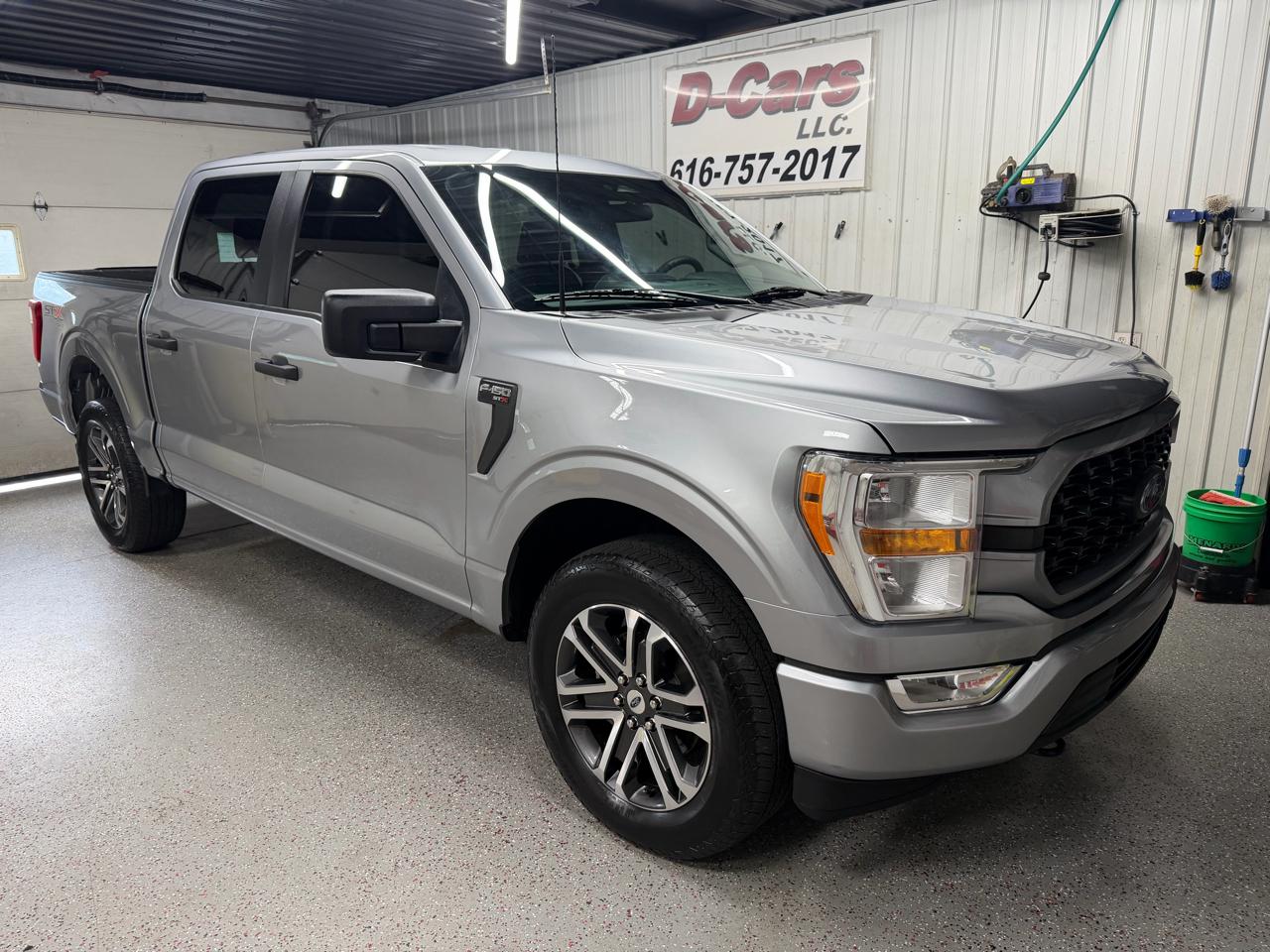 Ford F-150 4WD SuperCrew 145" STX 2022