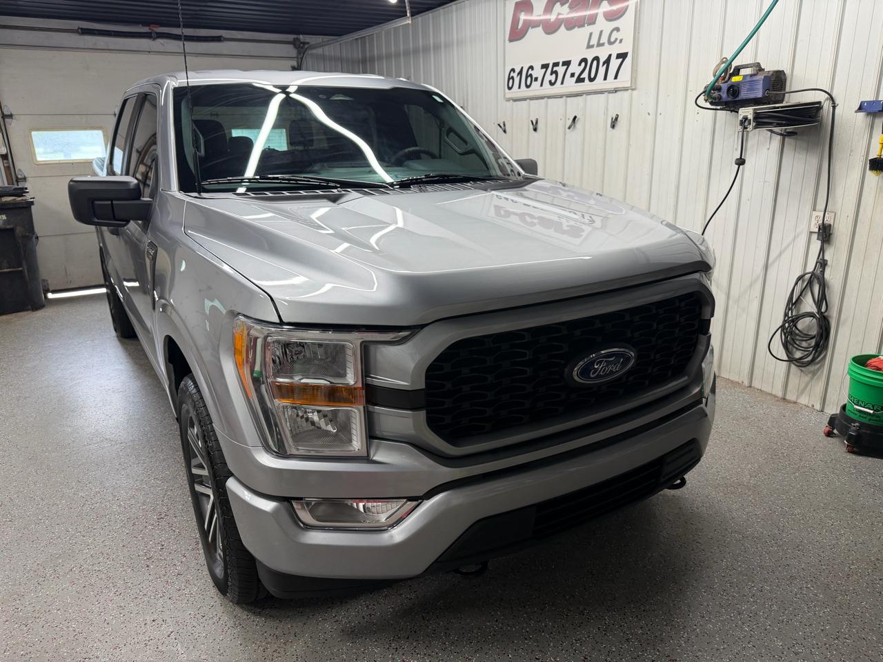 Ford F-150 4WD SuperCrew 145" STX 2022