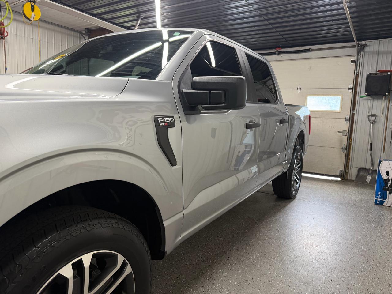 Ford F-150 4WD SuperCrew 145" STX 2022