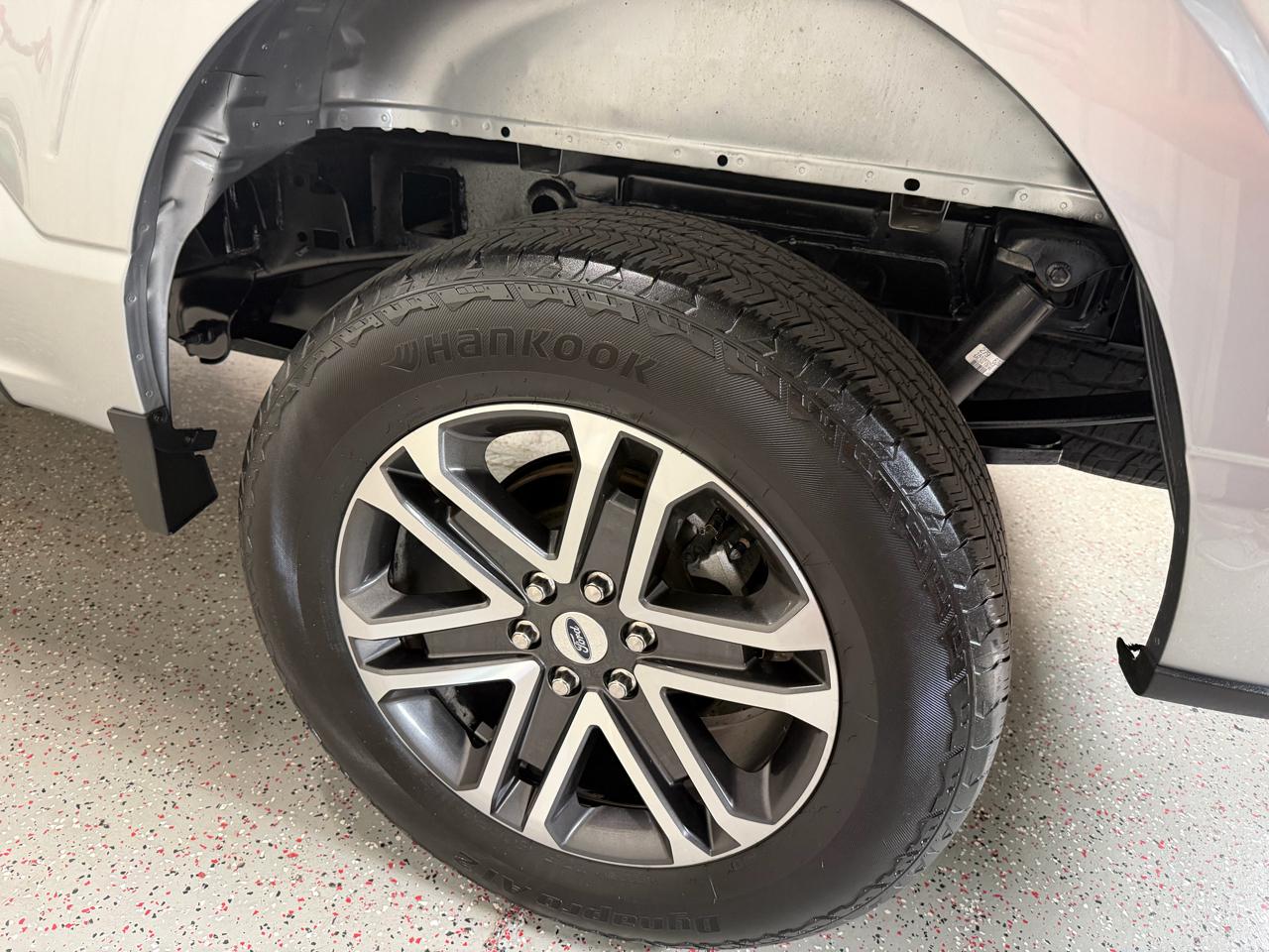 Ford F-150 4WD SuperCrew 145" STX 2022