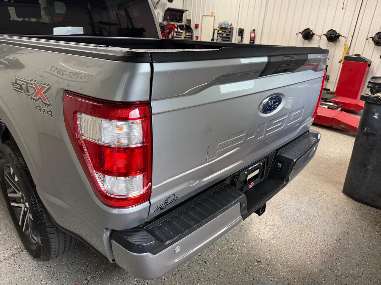 Ford F-150 4WD SuperCrew 145" STX 2022