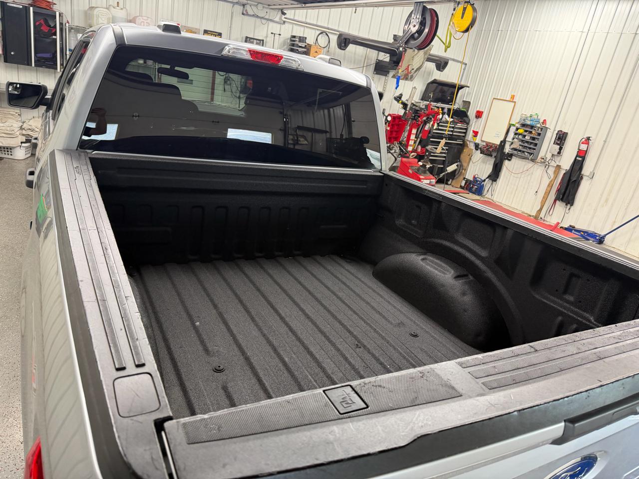 Ford F-150 4WD SuperCrew 145" STX 2022