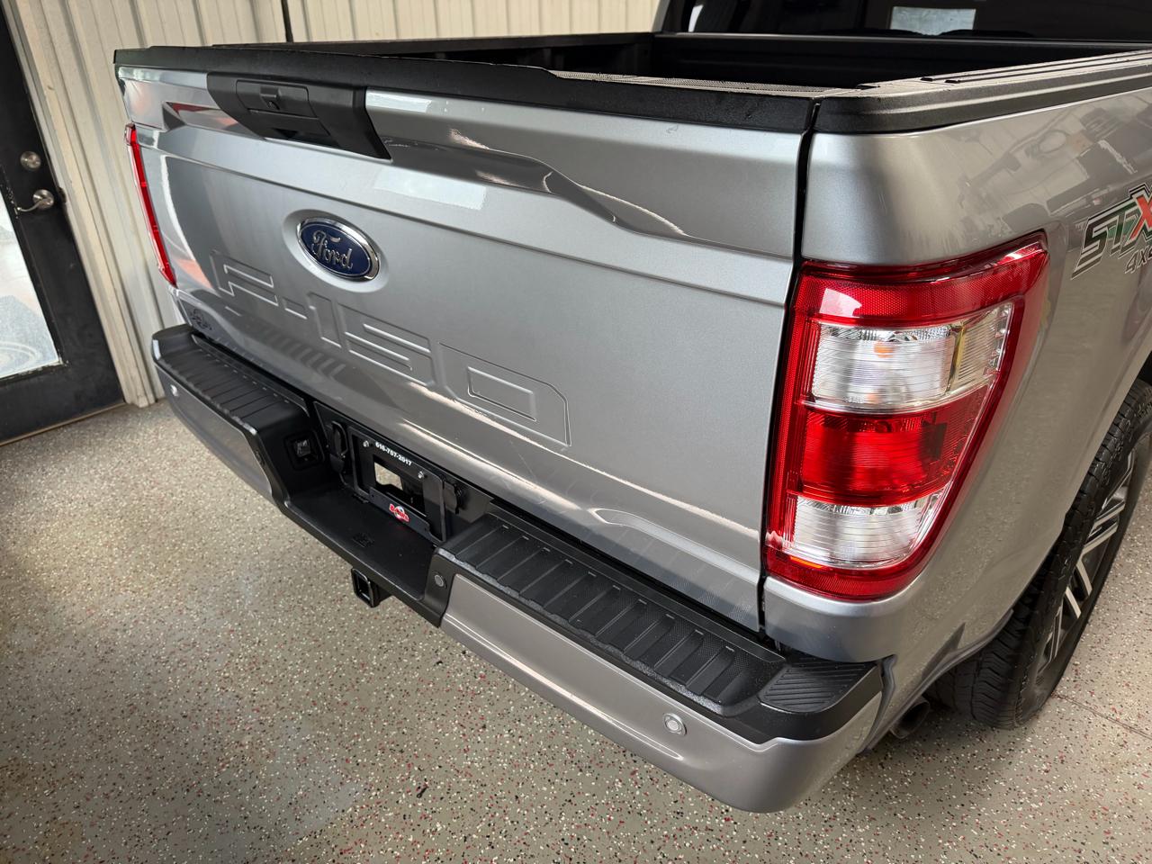 Ford F-150 4WD SuperCrew 145" STX 2022