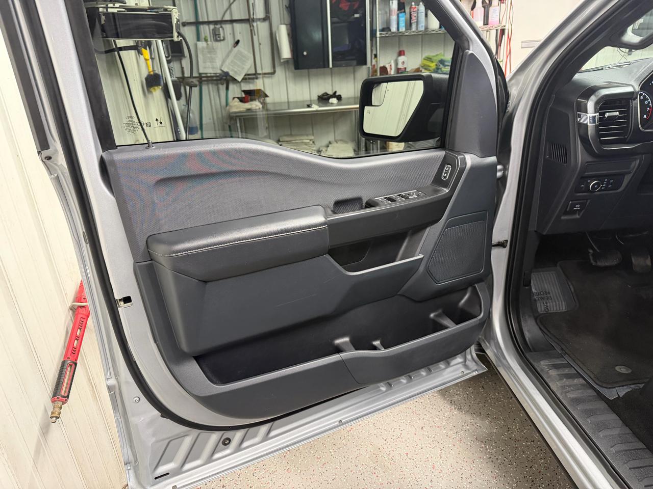 Ford F-150 4WD SuperCrew 145" STX 2022