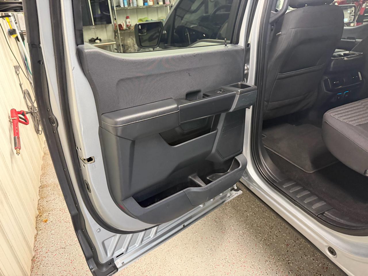Ford F-150 4WD SuperCrew 145" STX 2022
