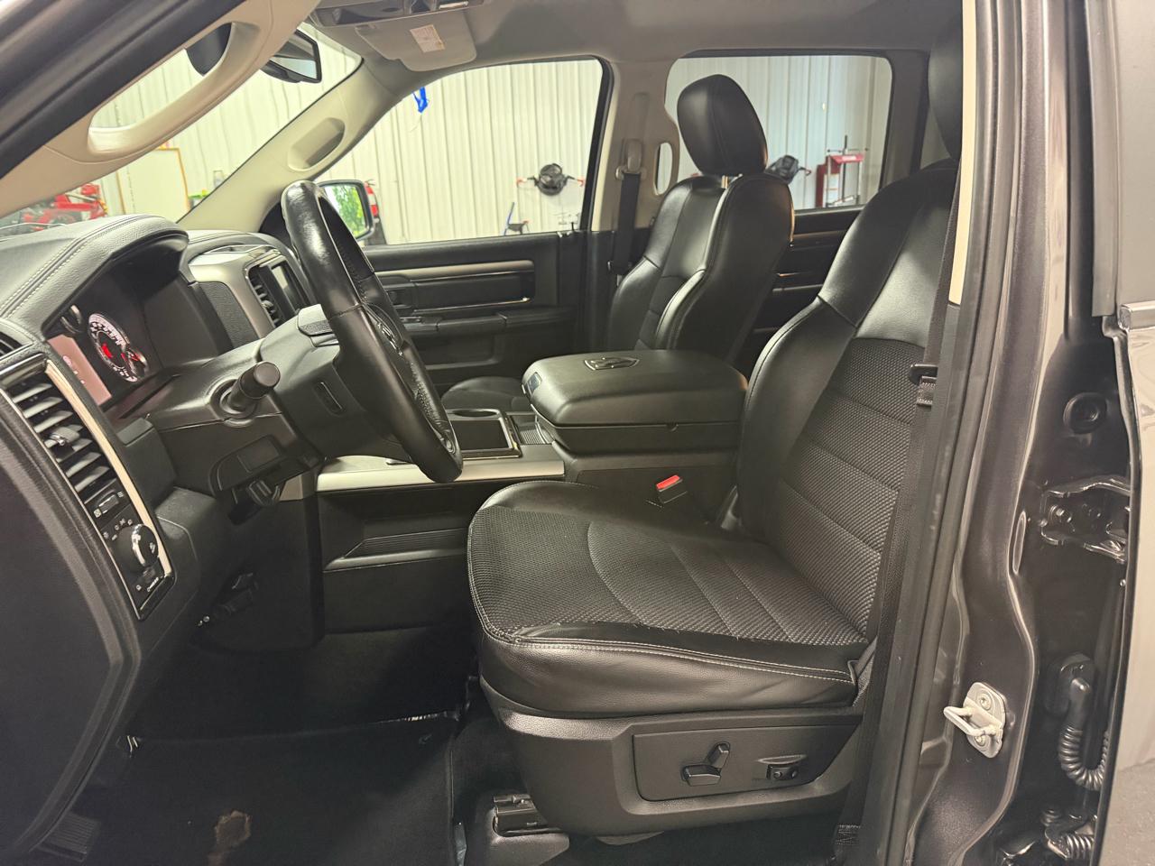 RAM 1500 4WD Crew Cab 149" Sport 2014