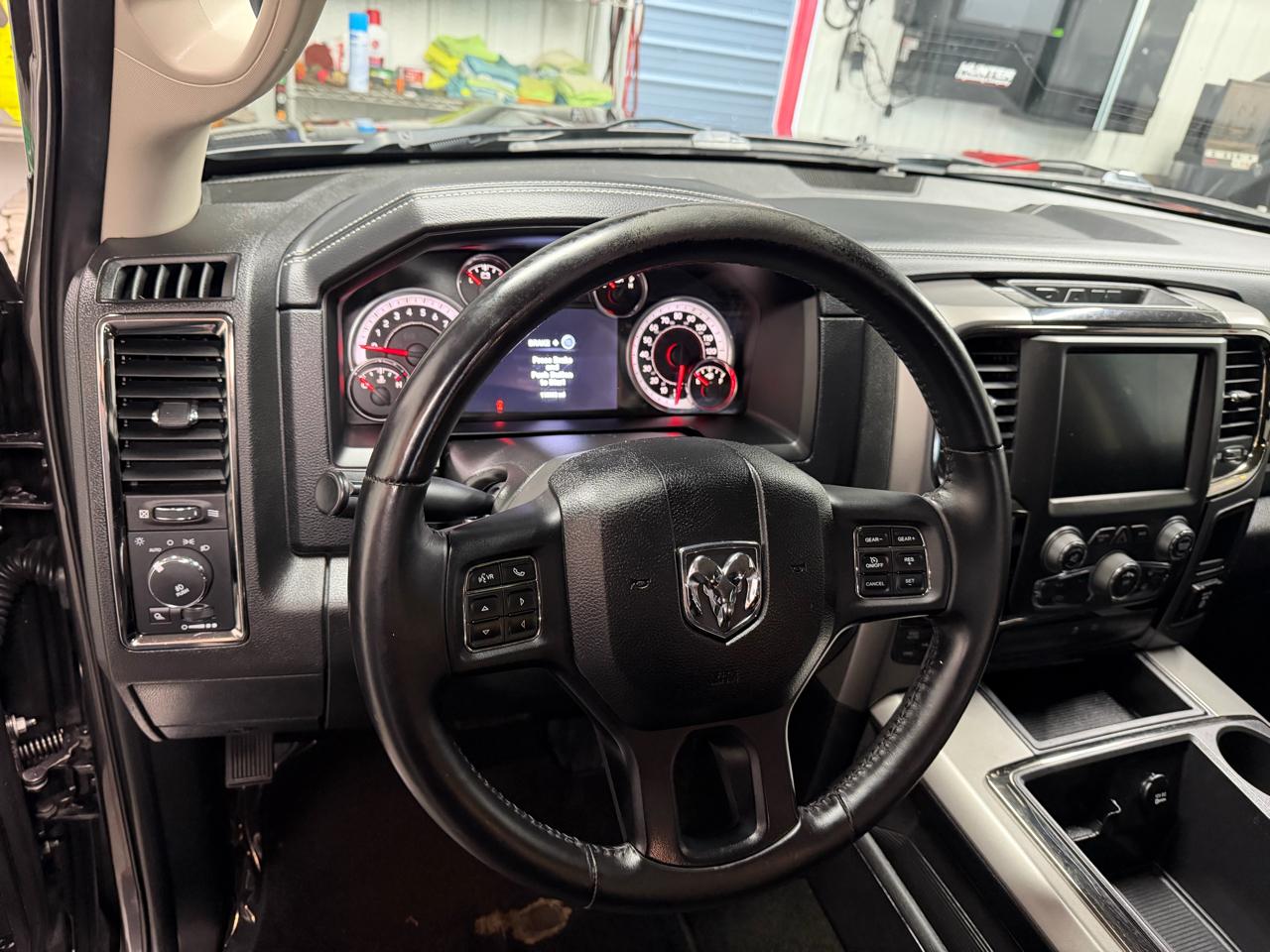 RAM 1500 4WD Crew Cab 149" Sport 2014