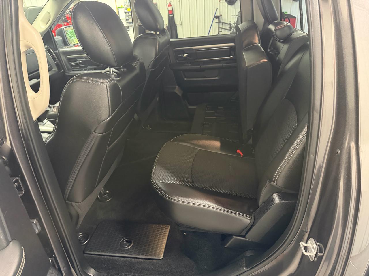RAM 1500 4WD Crew Cab 149" Sport 2014