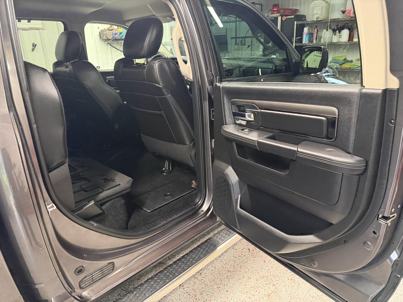 RAM 1500 4WD Crew Cab 149" Sport 2014