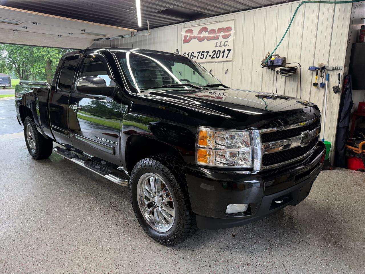 Chevrolet Silverado 1500 4WD Double Cab 143.5" LTZ w/1LZ 2009