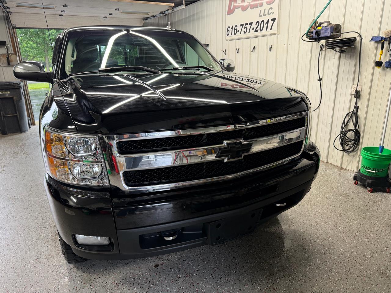 Chevrolet Silverado 1500 4WD Double Cab 143.5" LTZ w/1LZ 2009