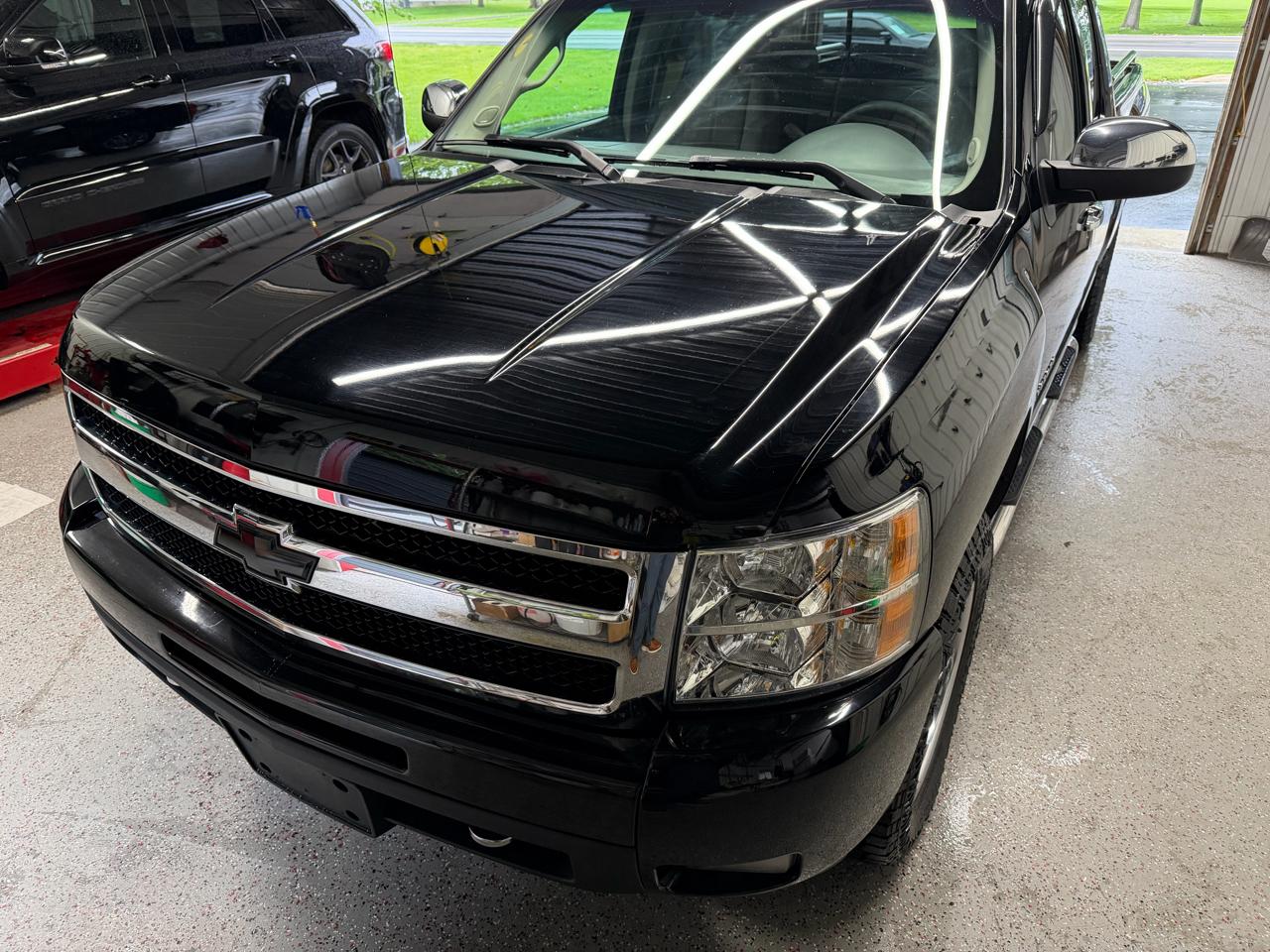 Chevrolet Silverado 1500 4WD Double Cab 143.5" LTZ w/1LZ 2009