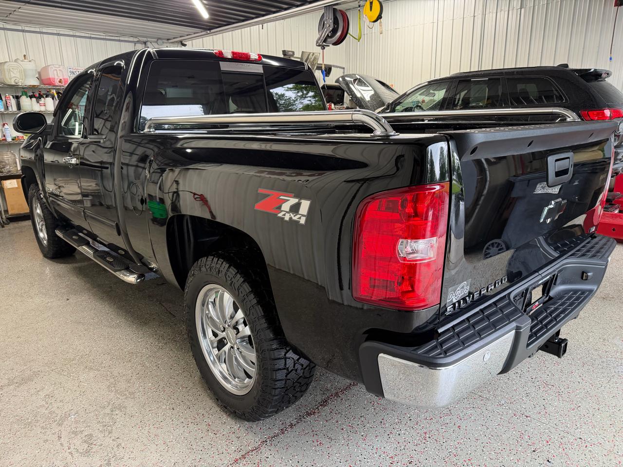 Chevrolet Silverado 1500 4WD Double Cab 143.5" LTZ w/1LZ 2009