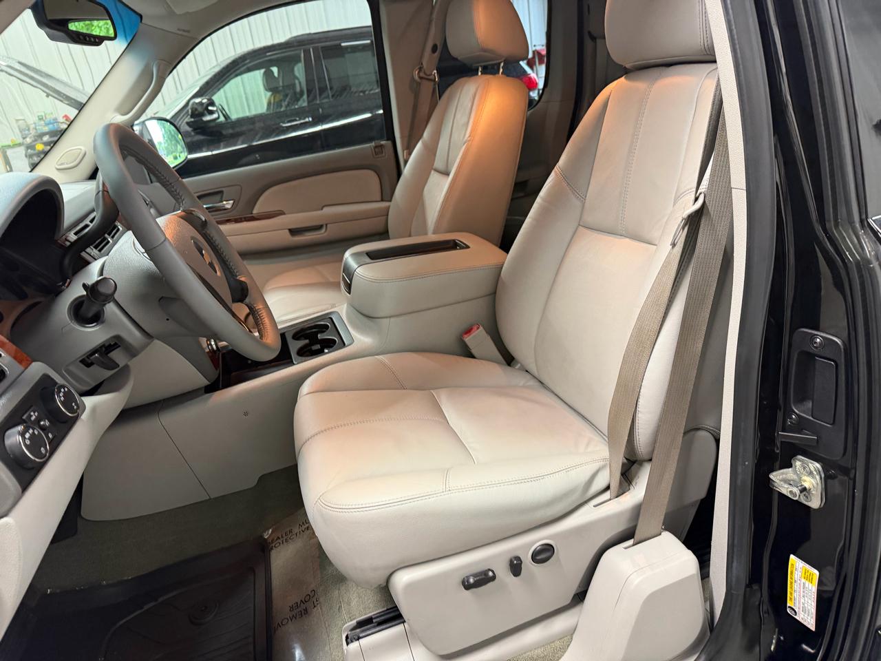 Chevrolet Silverado 1500 4WD Double Cab 143.5" LTZ w/1LZ 2009