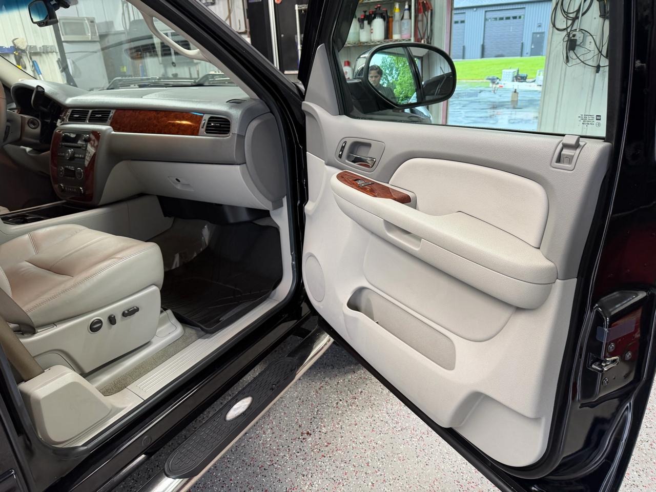 Chevrolet Silverado 1500 4WD Double Cab 143.5" LTZ w/1LZ 2009