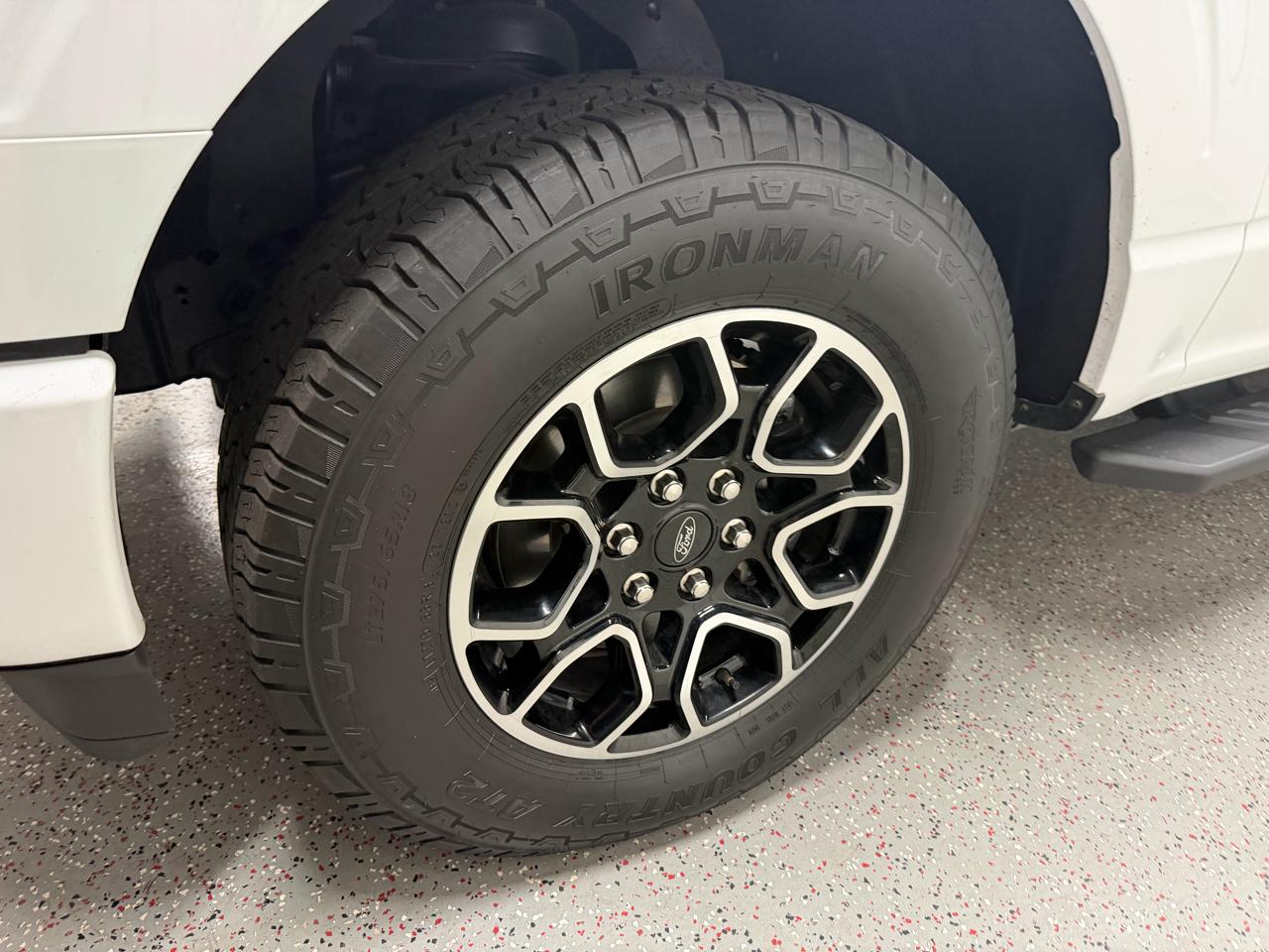 Ford F-150 4WD SuperCrew 145" XLT 2021