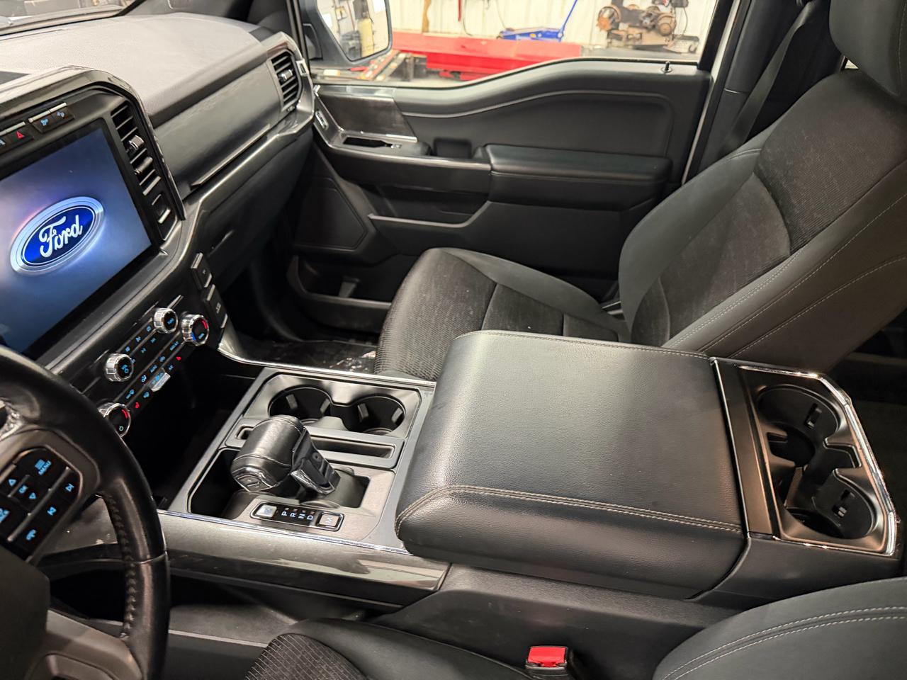 Ford F-150 4WD SuperCrew 145" XLT 2021