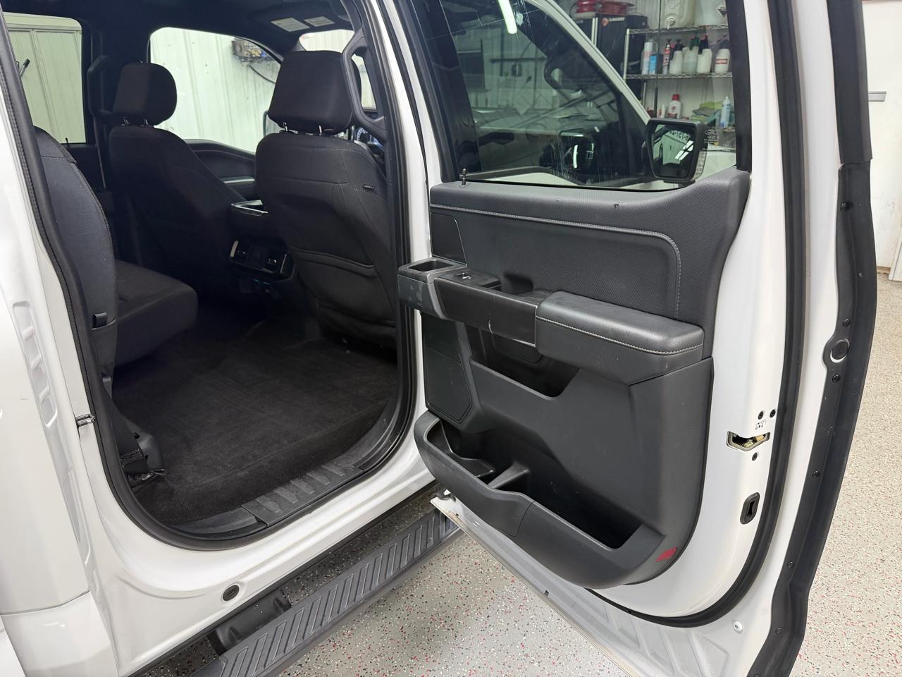 Ford F-150 4WD SuperCrew 145" XLT 2021
