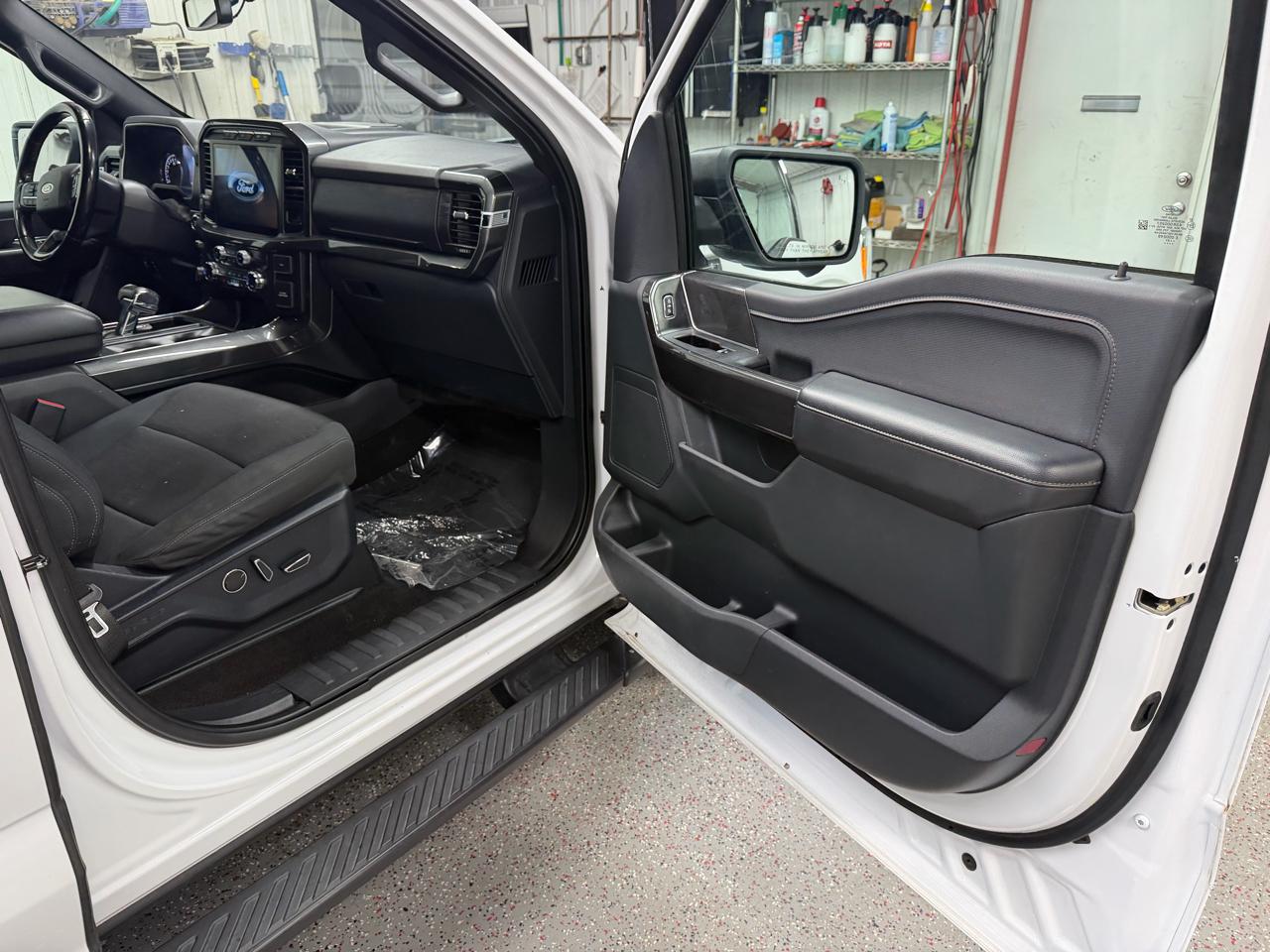 Ford F-150 4WD SuperCrew 145" XLT 2021