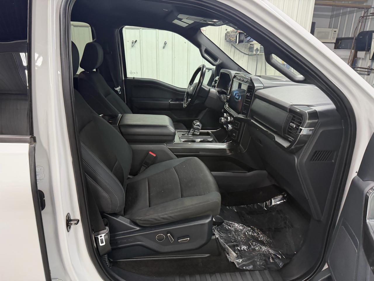 Ford F-150 4WD SuperCrew 145" XLT 2021