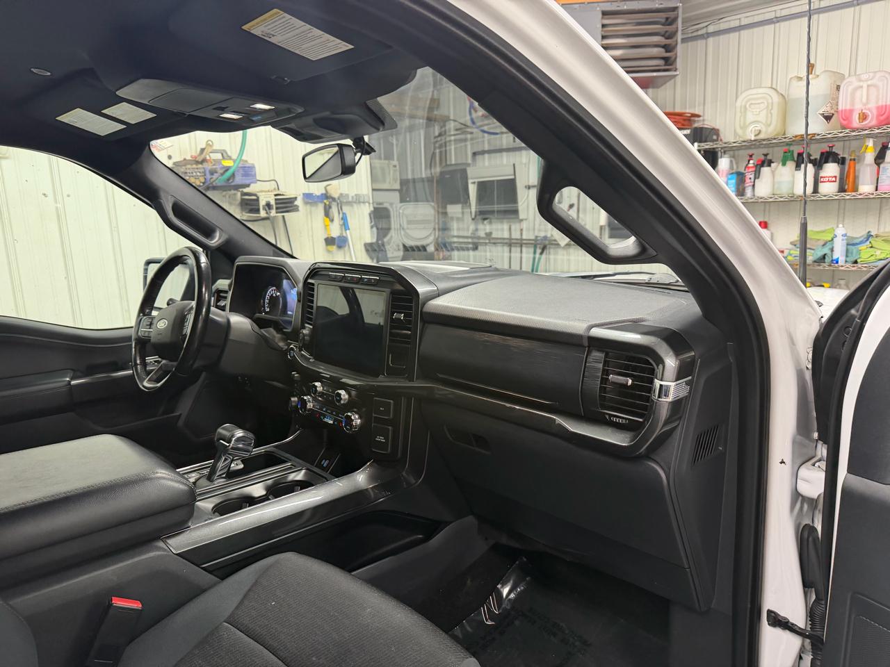 Ford F-150 4WD SuperCrew 145" XLT 2021
