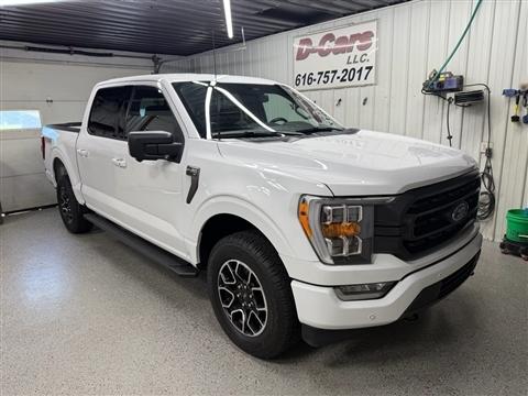2021 Ford F-150 4WD SuperCrew 145" XLT