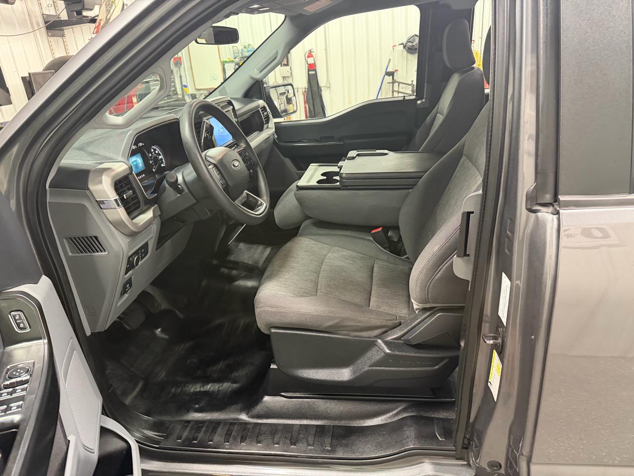 Ford F-150 4WD SuperCab 145" STX 2022