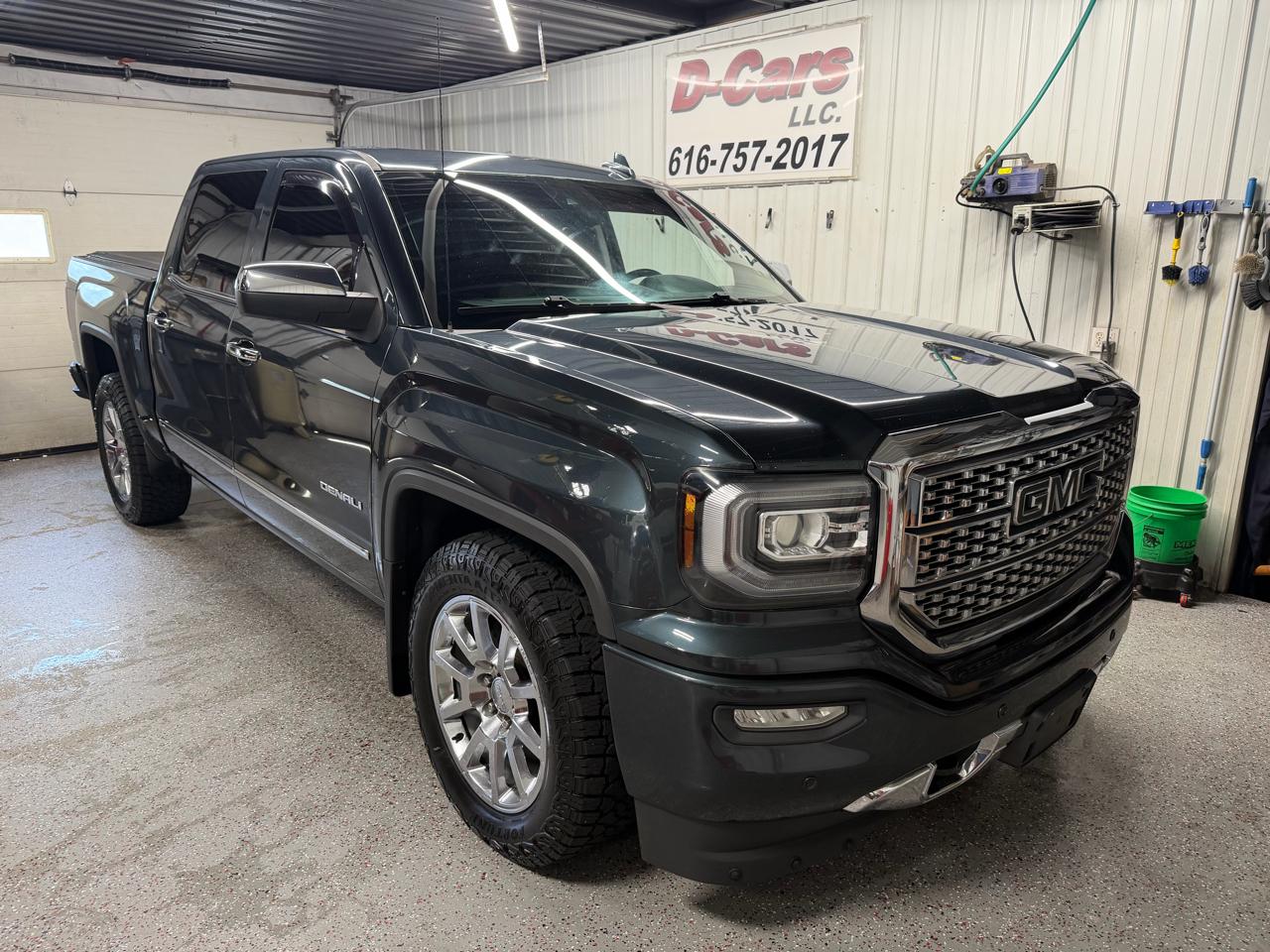 GMC Sierra 1500 Denali Crew Cab Short Box 4WD 2017