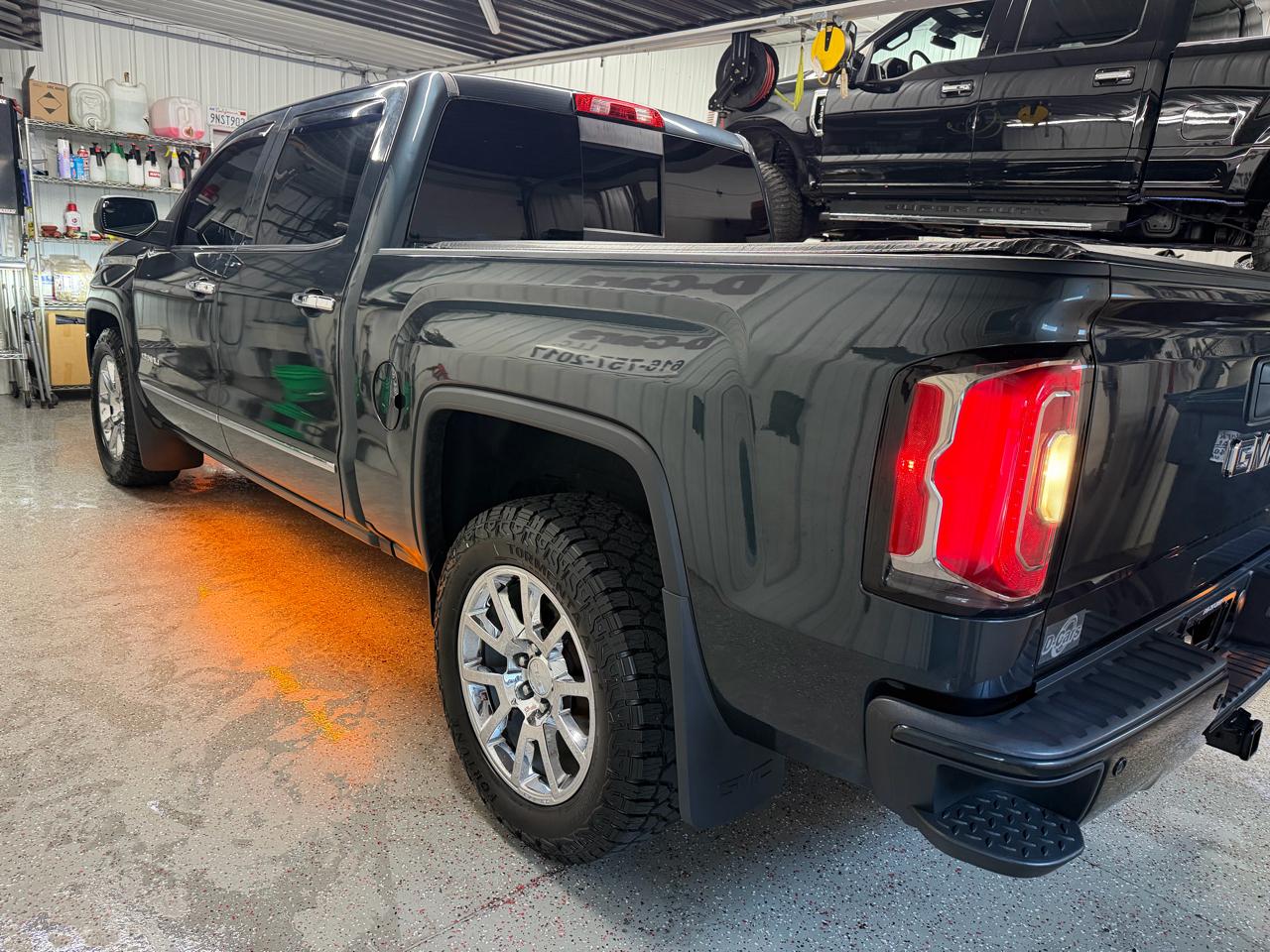 GMC Sierra 1500 Denali Crew Cab Short Box 4WD 2017