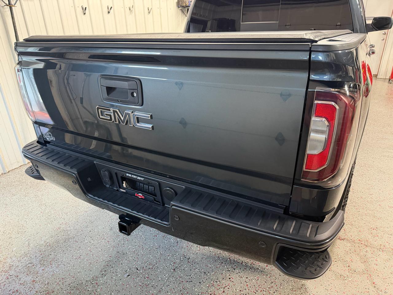 GMC Sierra 1500 Denali Crew Cab Short Box 4WD 2017