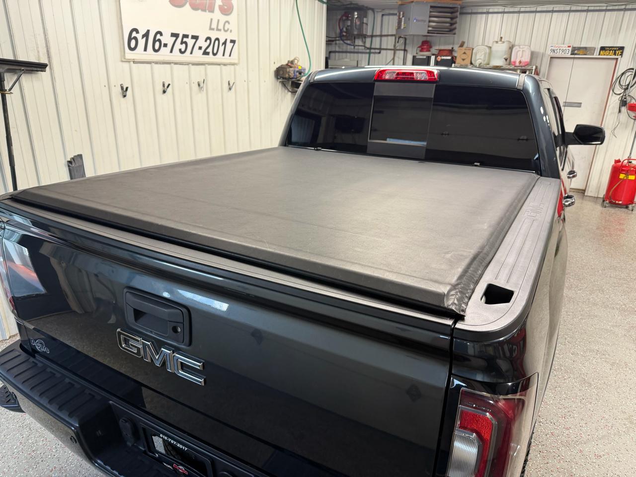 GMC Sierra 1500 Denali Crew Cab Short Box 4WD 2017