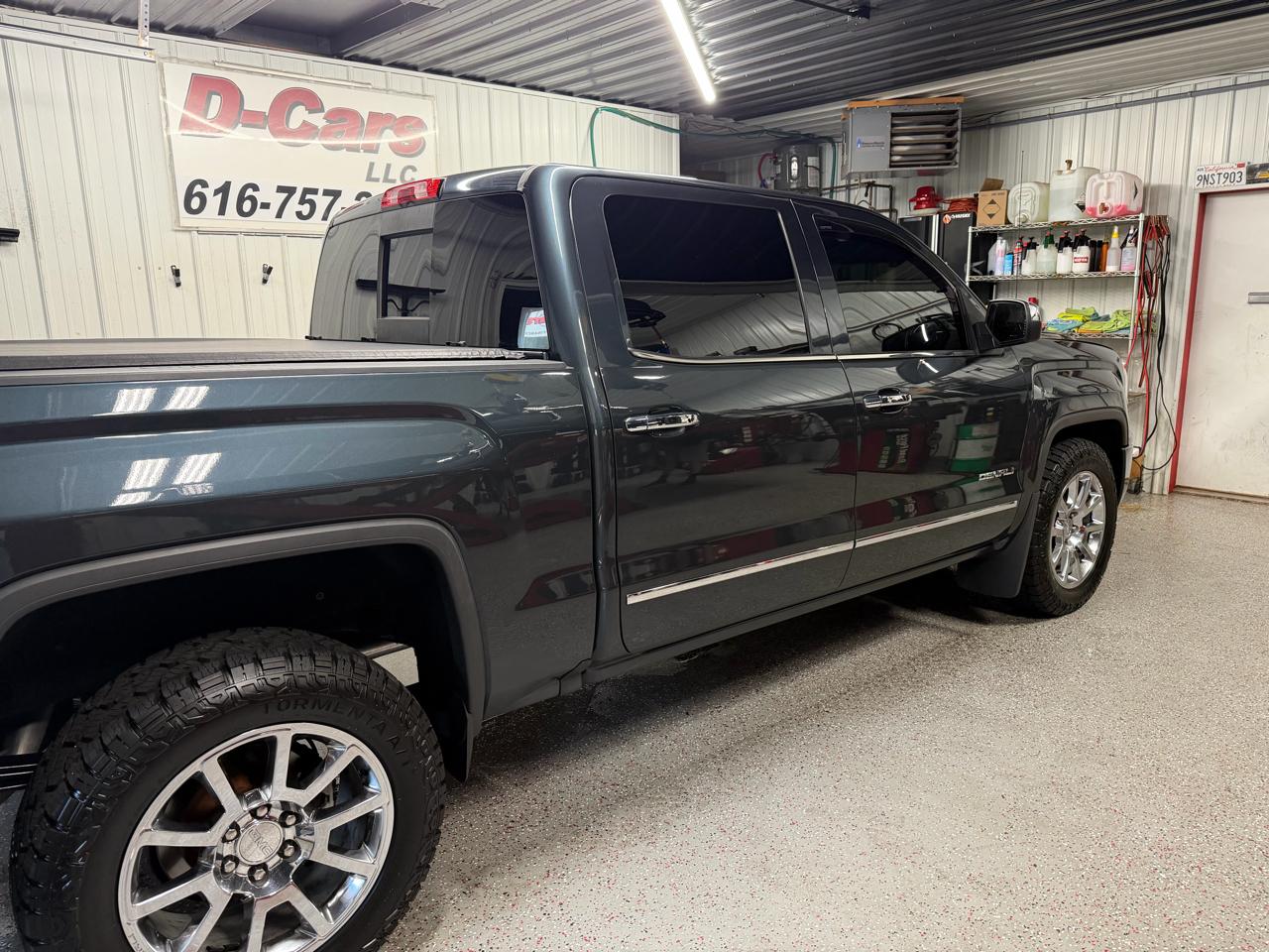 GMC Sierra 1500 Denali Crew Cab Short Box 4WD 2017