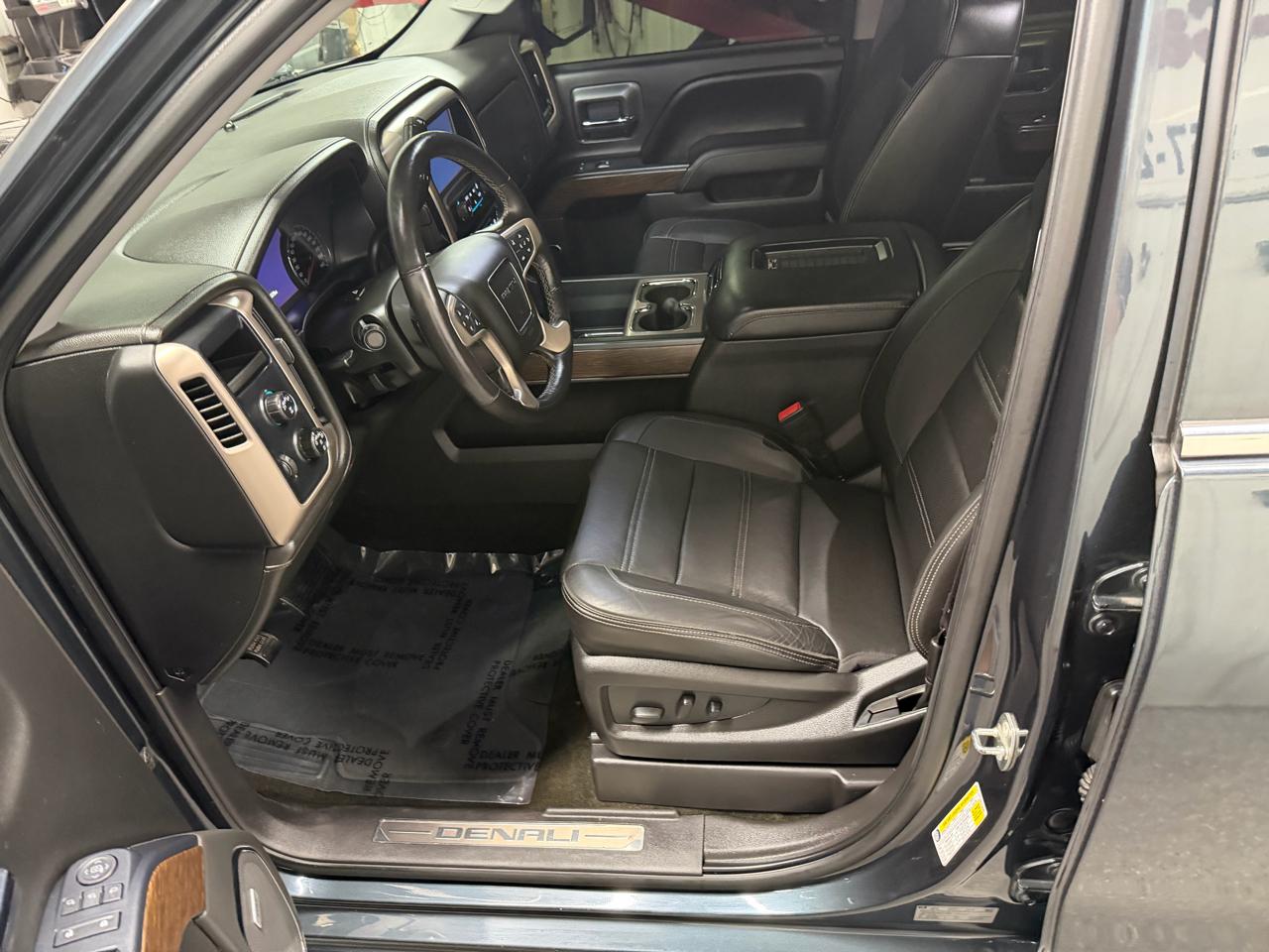 GMC Sierra 1500 Denali Crew Cab Short Box 4WD 2017
