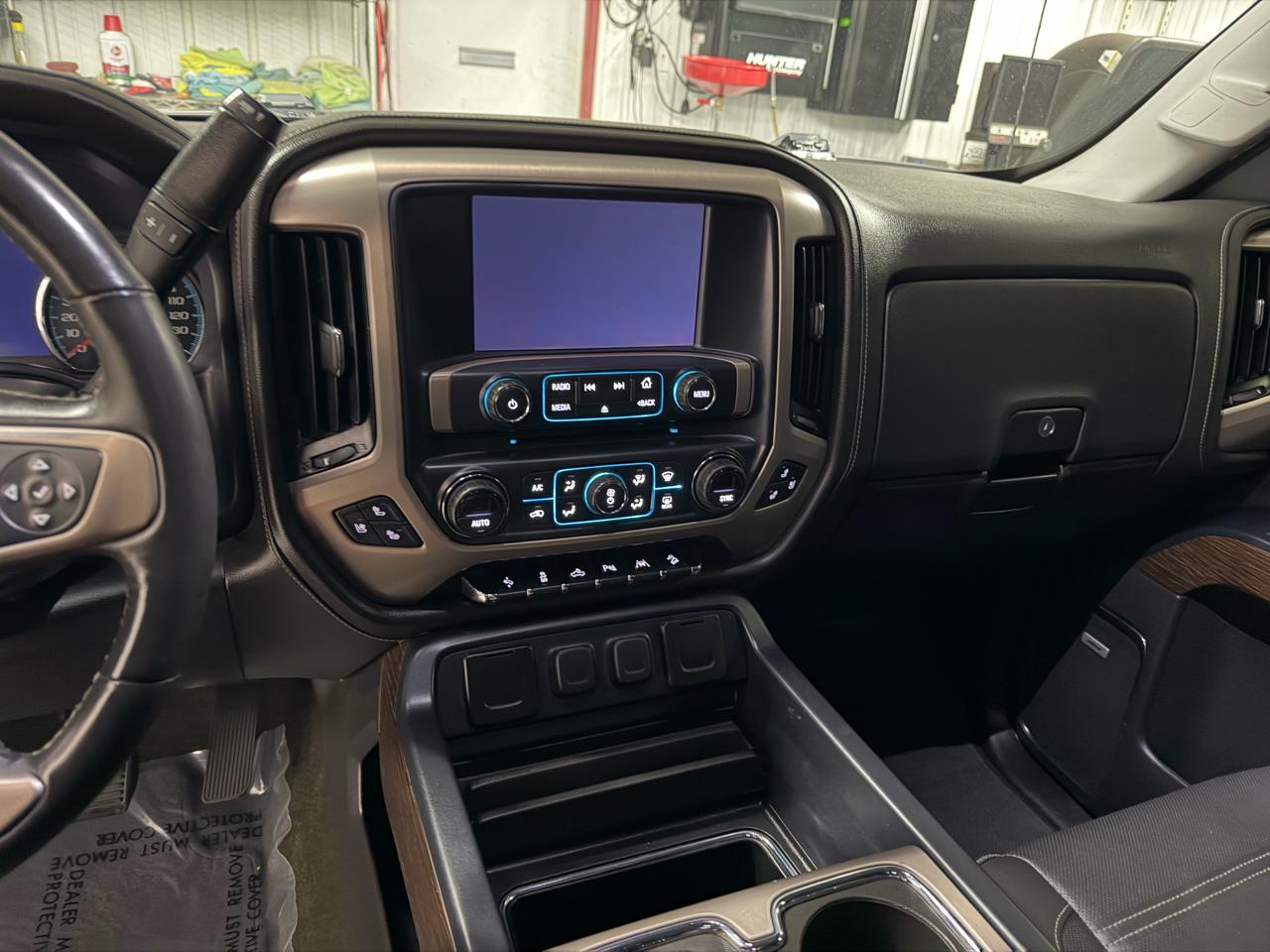 GMC Sierra 1500 Denali Crew Cab Short Box 4WD 2017