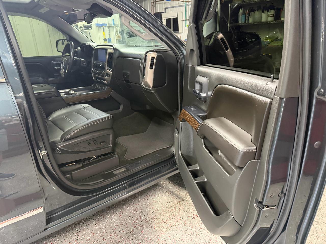 GMC Sierra 1500 Denali Crew Cab Short Box 4WD 2017