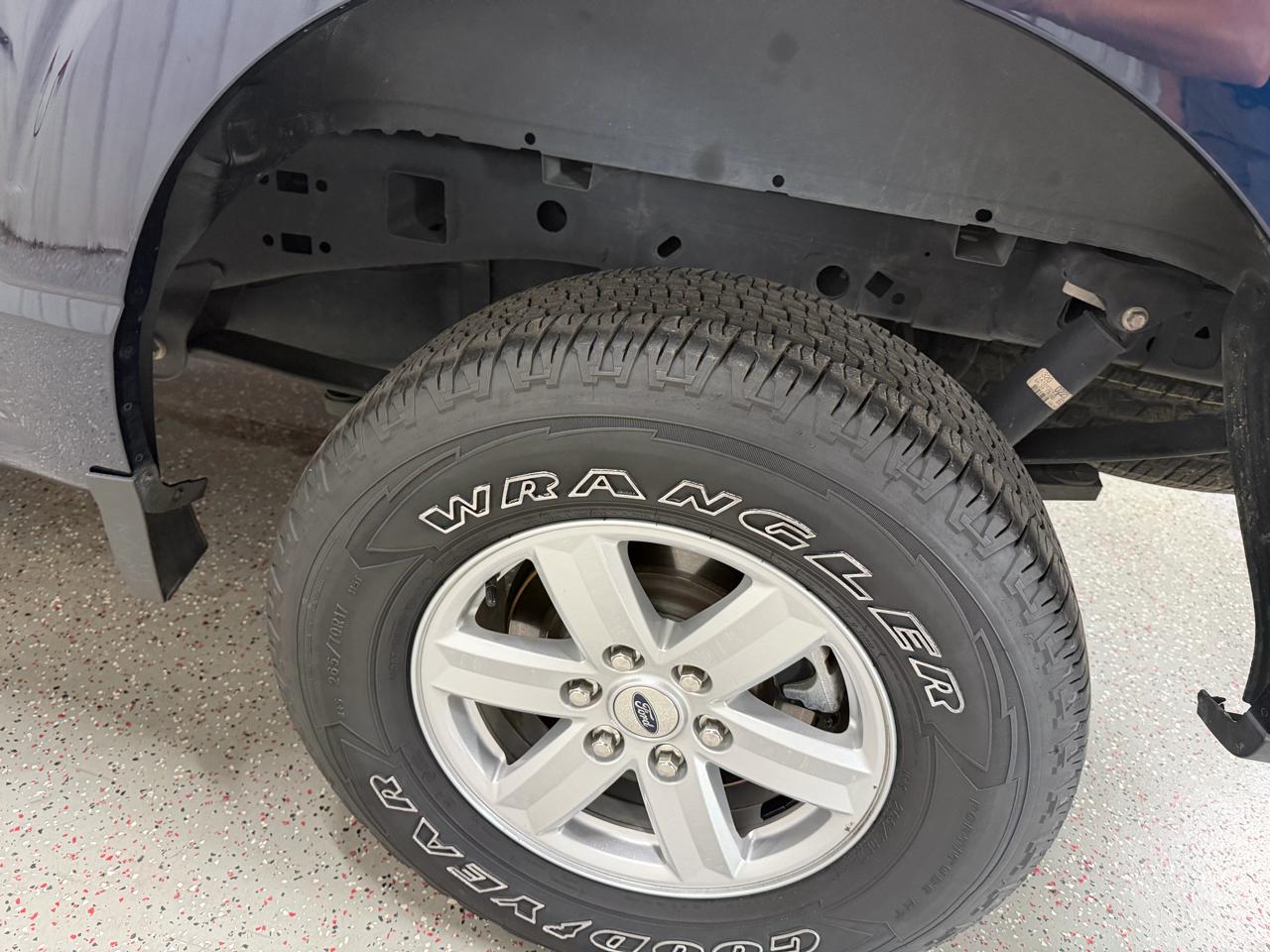Ford F-150 4WD SuperCrew 157" XLT 2023