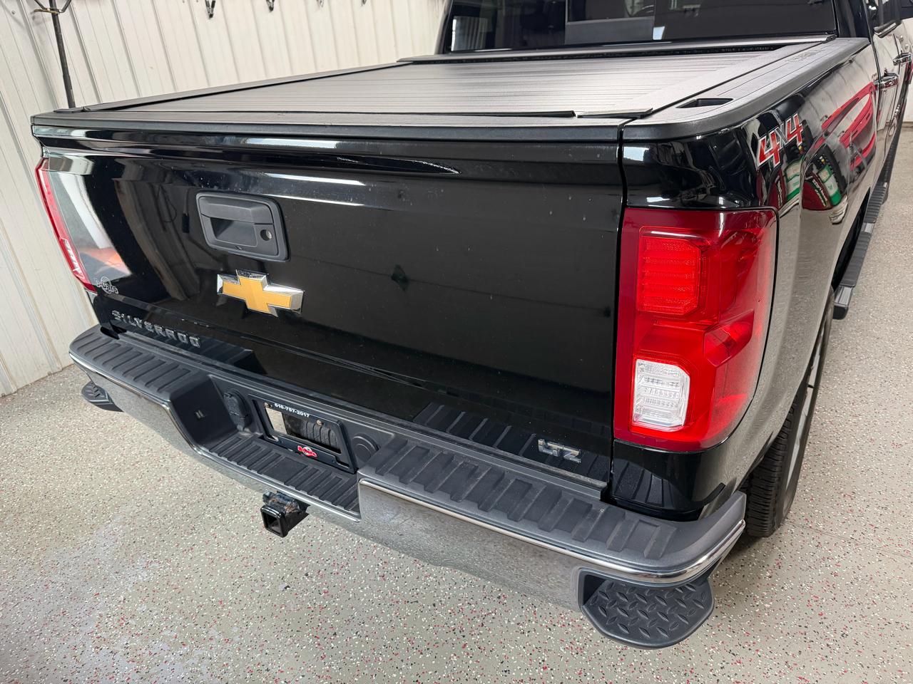 Chevrolet Silverado 1500 4WD Crew Cab 143.5" LTZ 2017