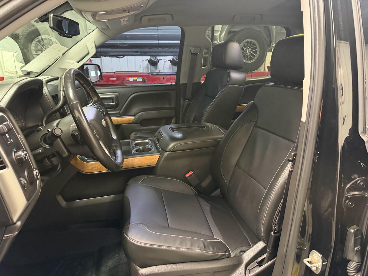 Chevrolet Silverado 1500 4WD Crew Cab 143.5" LTZ 2017