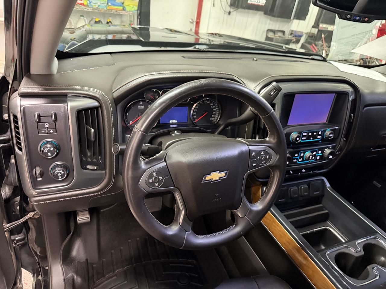 Chevrolet Silverado 1500 4WD Crew Cab 143.5" LTZ 2017