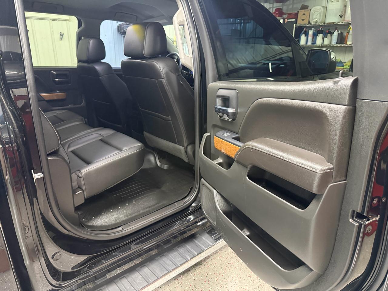 Chevrolet Silverado 1500 4WD Crew Cab 143.5" LTZ 2017