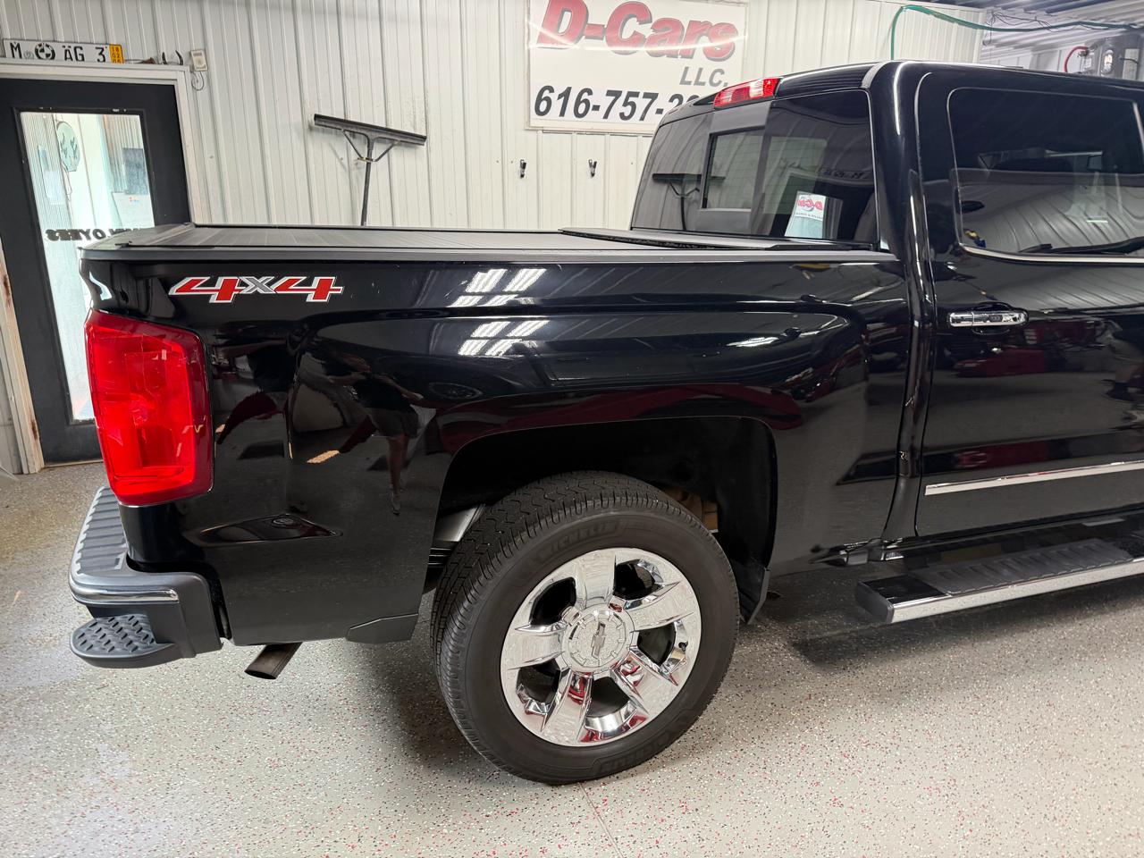 Chevrolet Silverado 1500 4WD Crew Cab 143.5" LTZ 2017