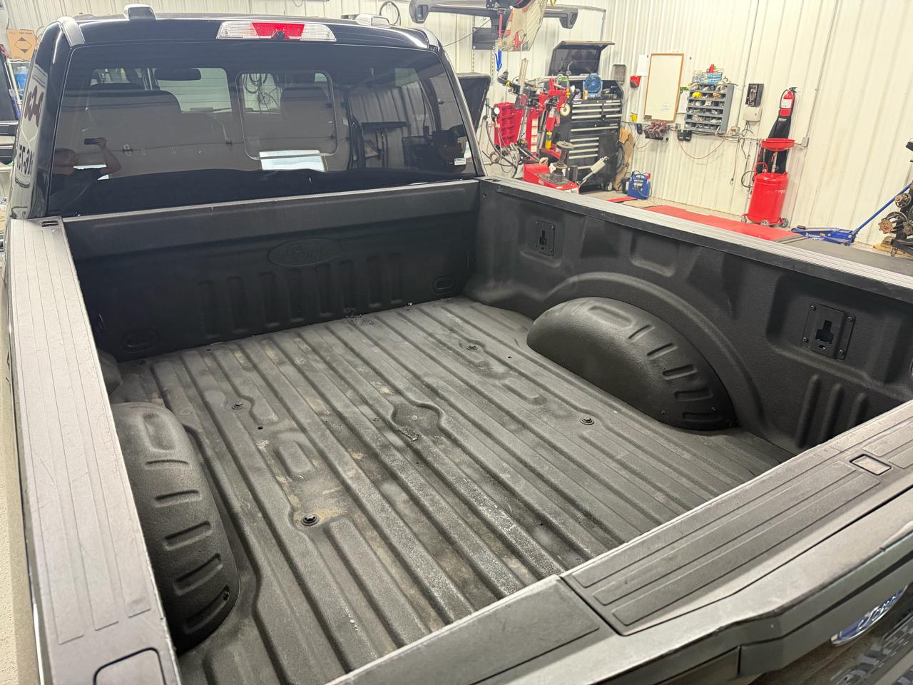 Ford F-350 SD Lariat Crew Cab SWB 4WD 2022