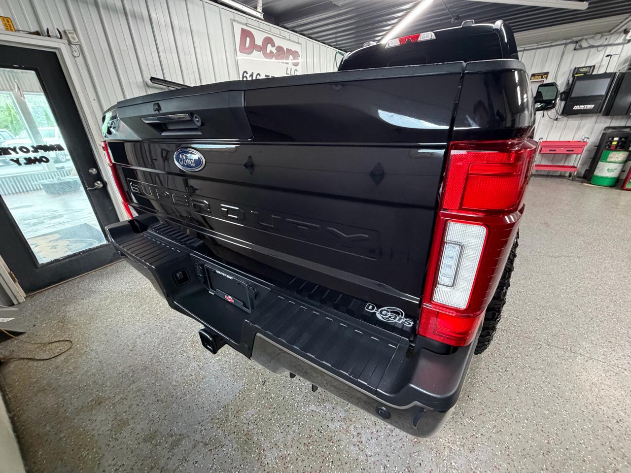 Ford F-350 SD Lariat Crew Cab SWB 4WD 2022