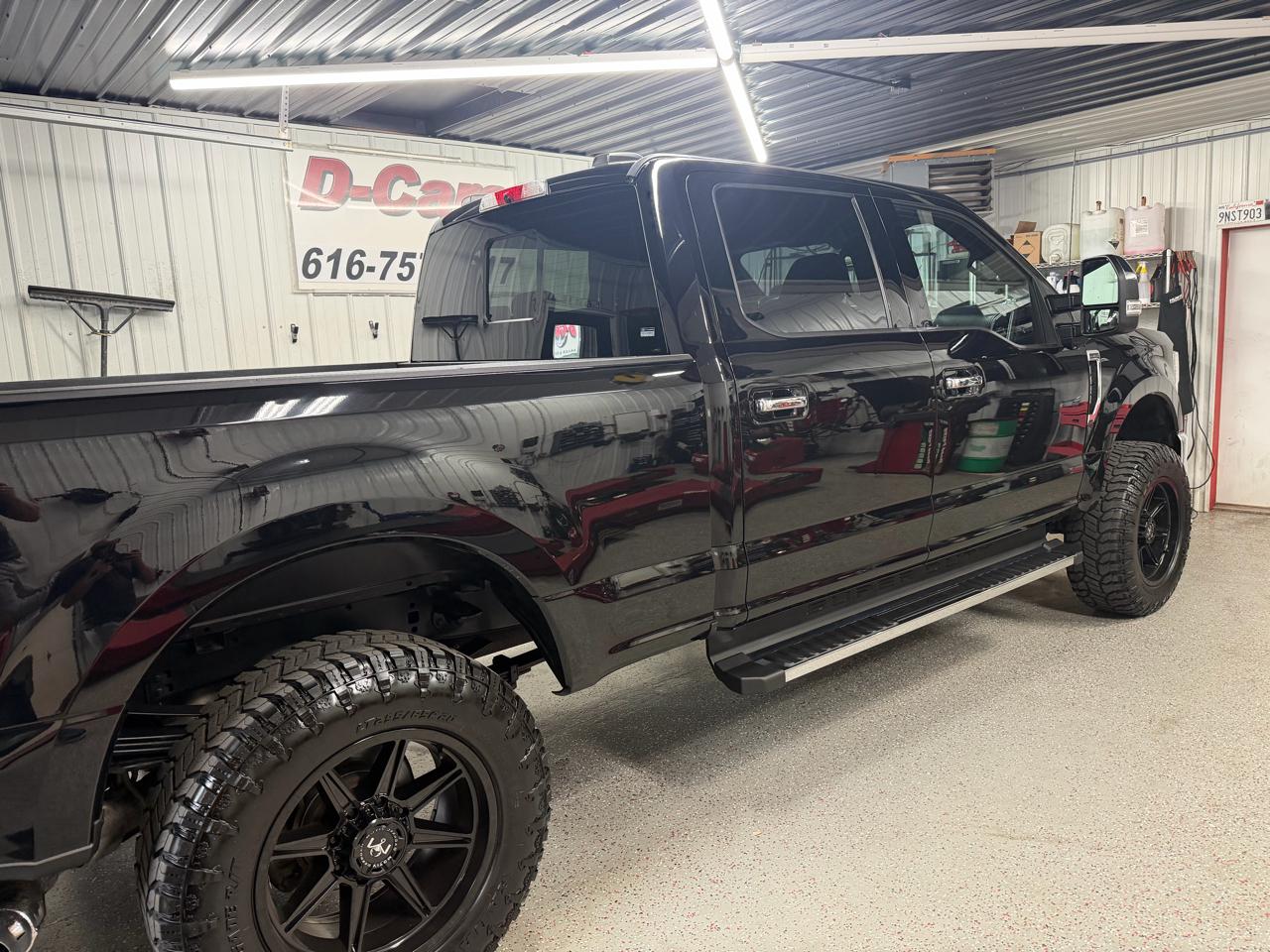 Ford F-350 SD Lariat Crew Cab SWB 4WD 2022
