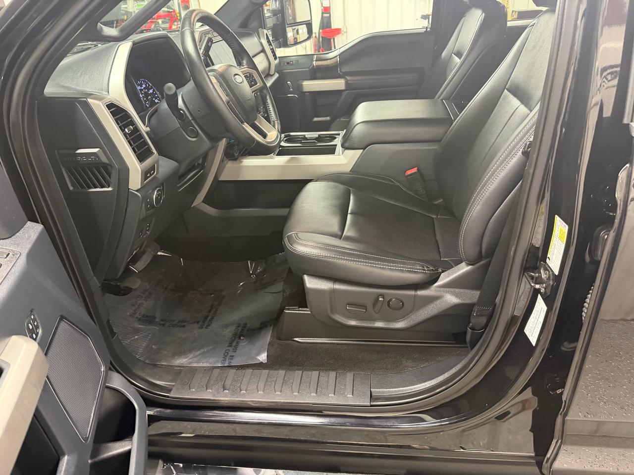 Ford F-350 SD Lariat Crew Cab SWB 4WD 2022